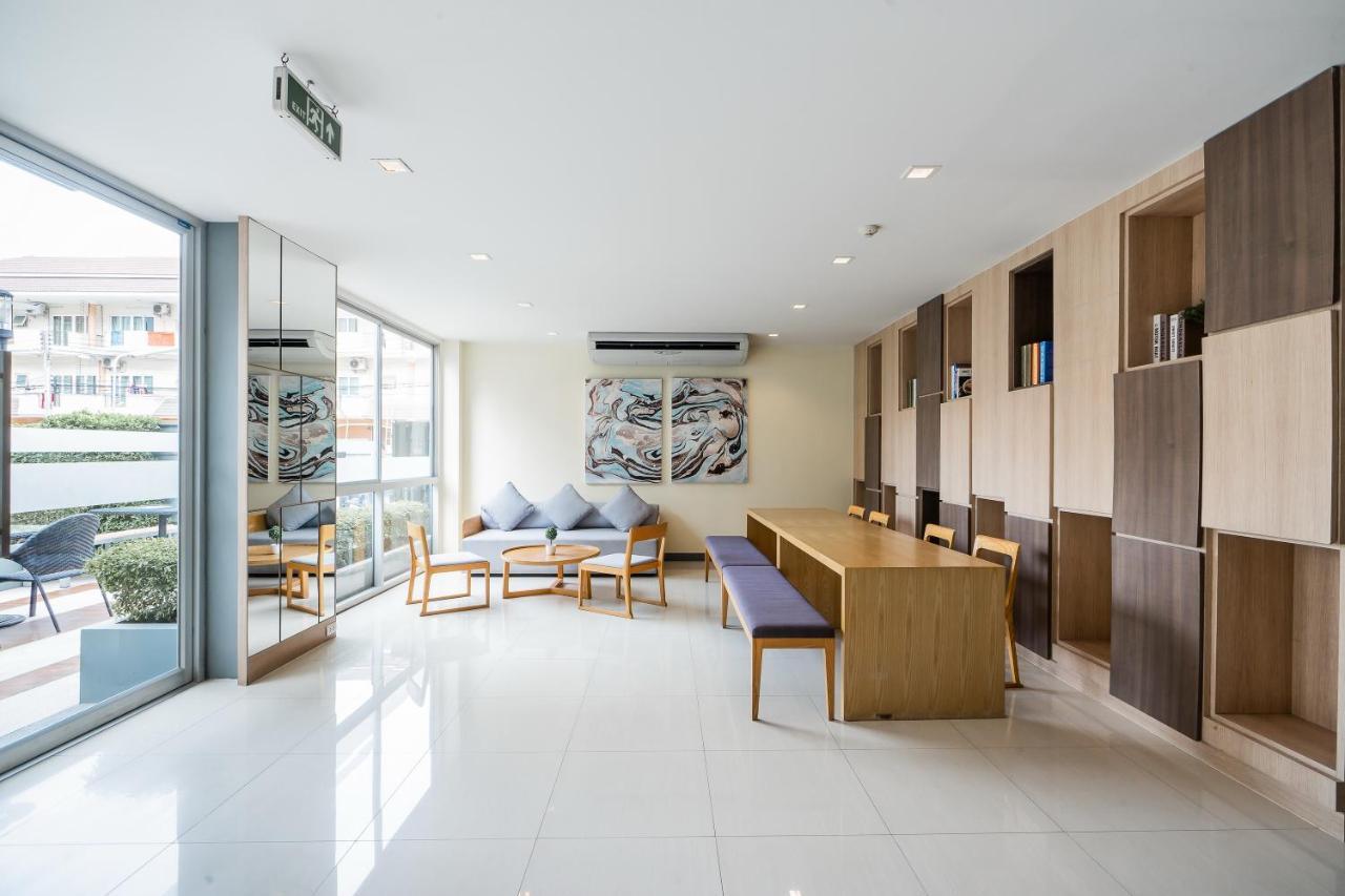 The Grass Serviced Suites Pattaya Exterior foto