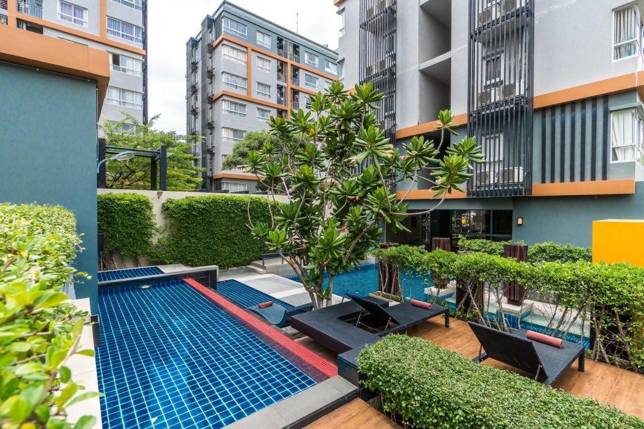 The Grass Serviced Suites Pattaya Exterior foto