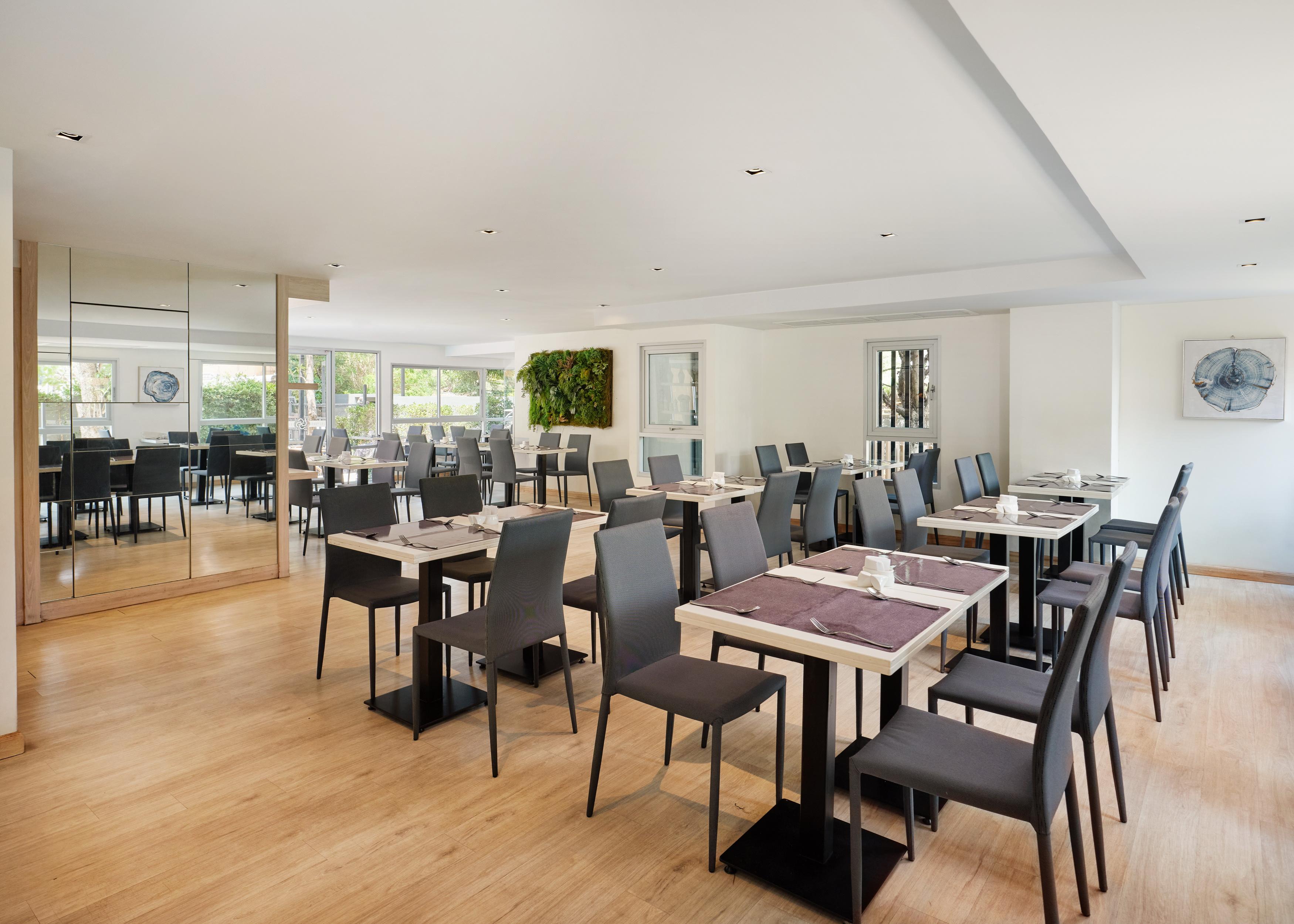 The Grass Serviced Suites Pattaya Exterior foto