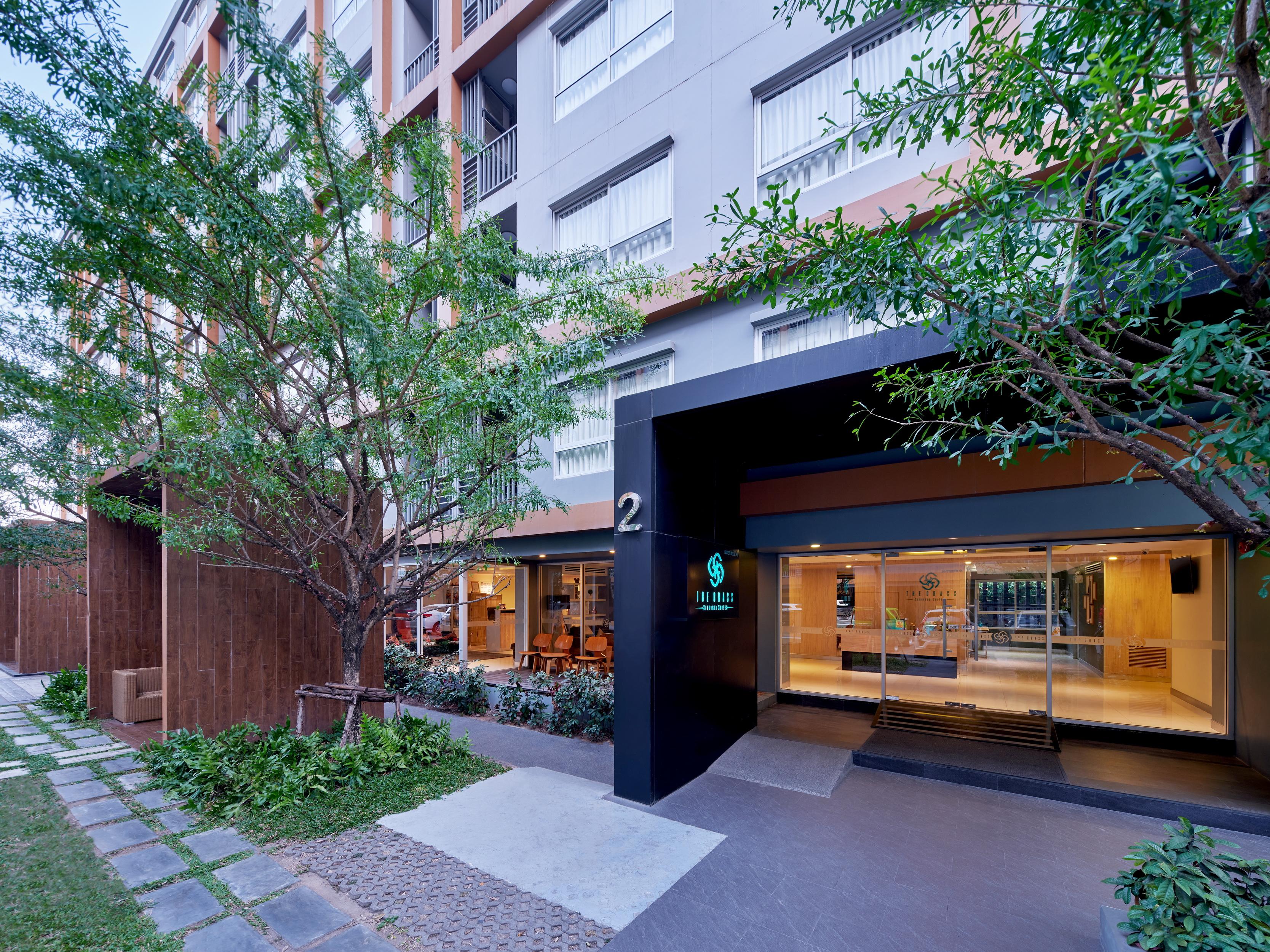 The Grass Serviced Suites Pattaya Exterior foto